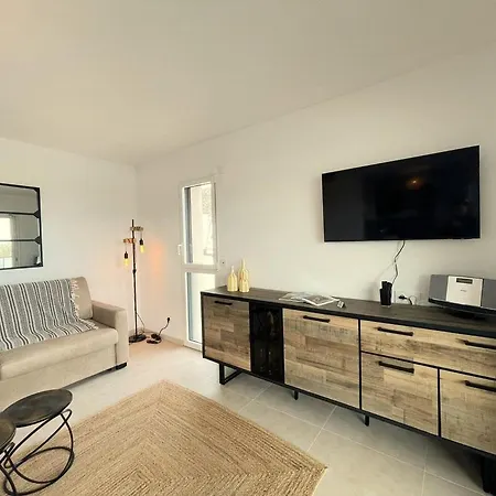 Appartement T2 Avec Vue Et Citadelle *